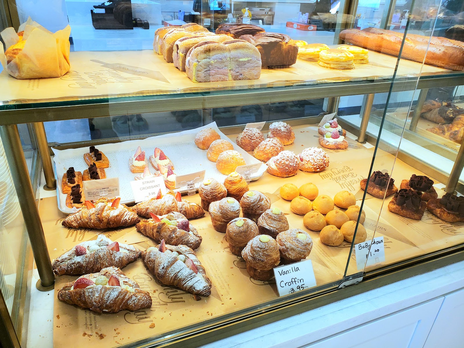 TOUS les JOURS Bakery Café - Lawrence