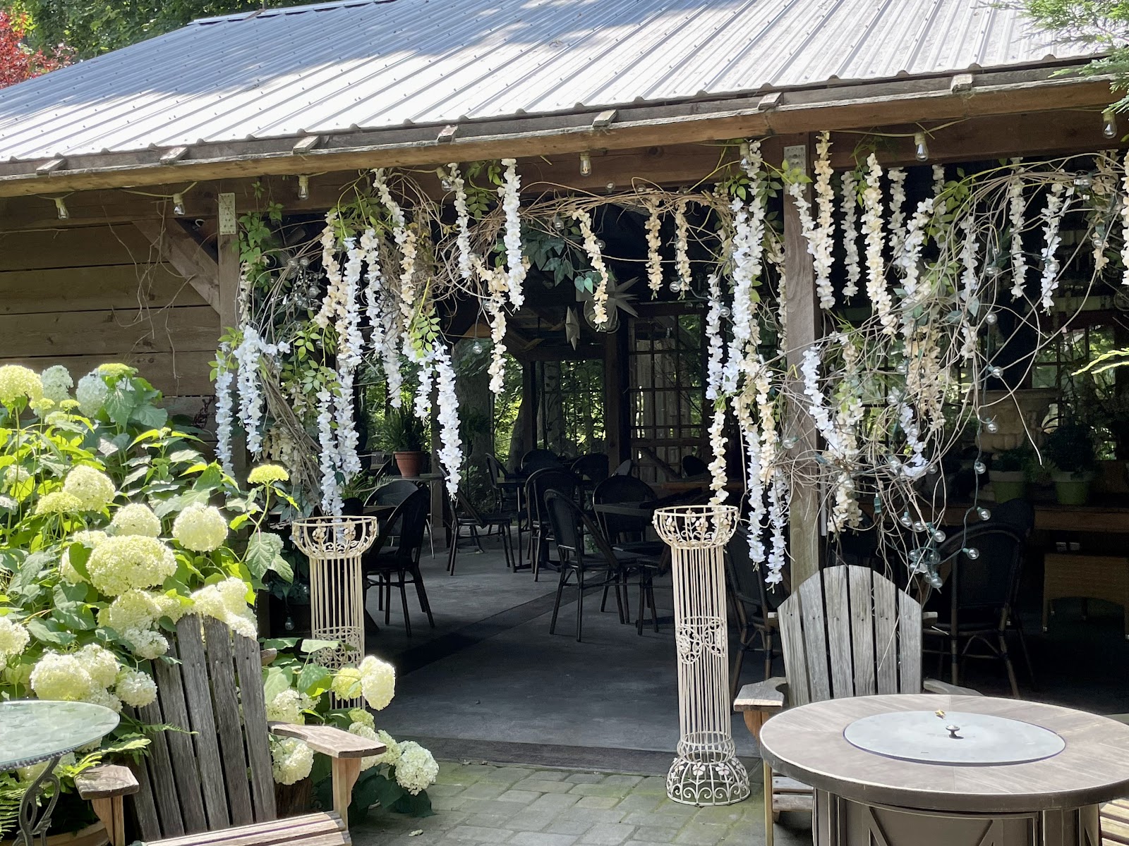 Tree House Tavern