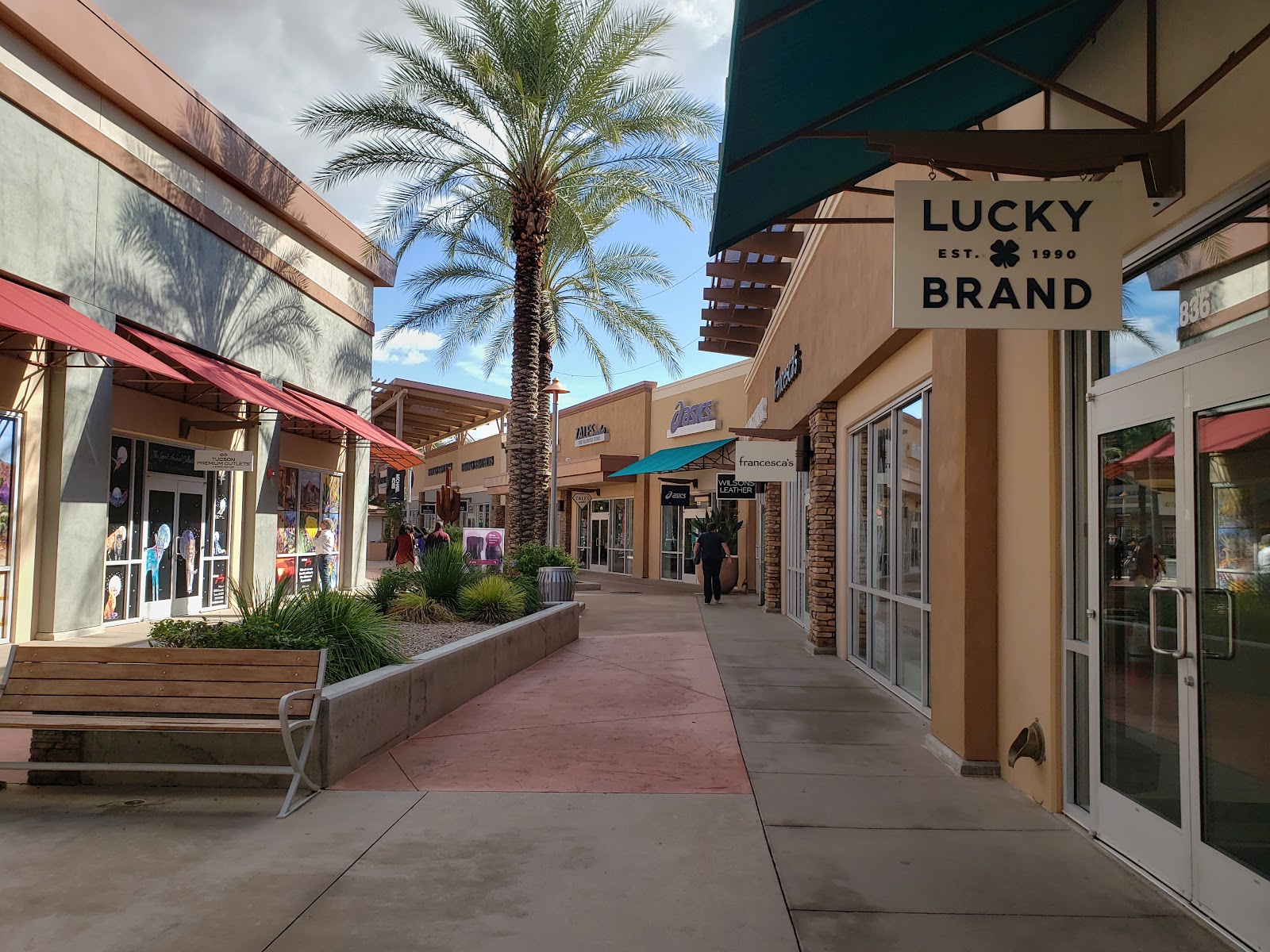 Tucson Premium Outlets