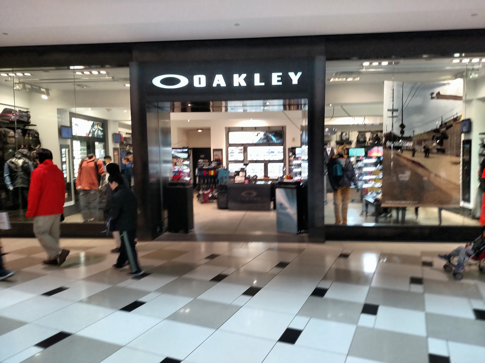 Twelve Oaks Mall