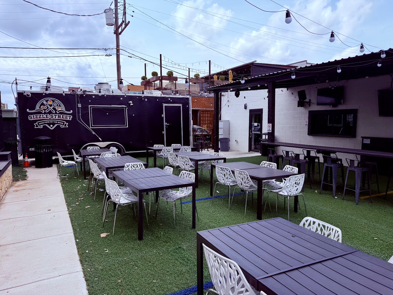 Twenty6 Lounge
