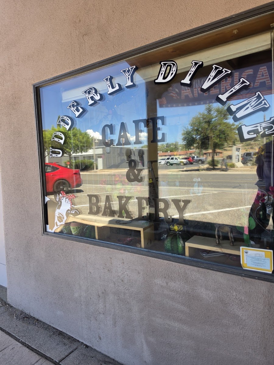 Udderly Divine Cafe & Bakery