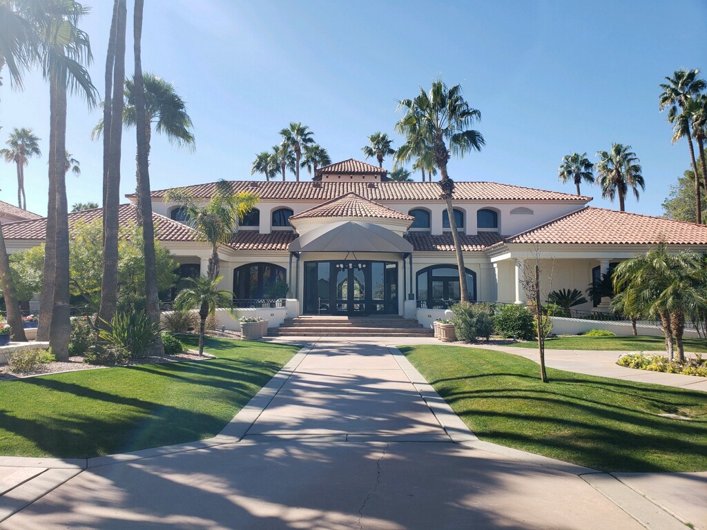 Val Vista Lakes Clubhouse