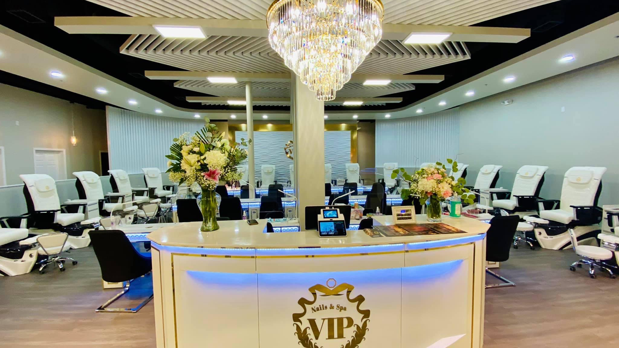VIP NAILS & SPA