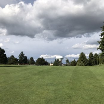Walter E. Hall Park