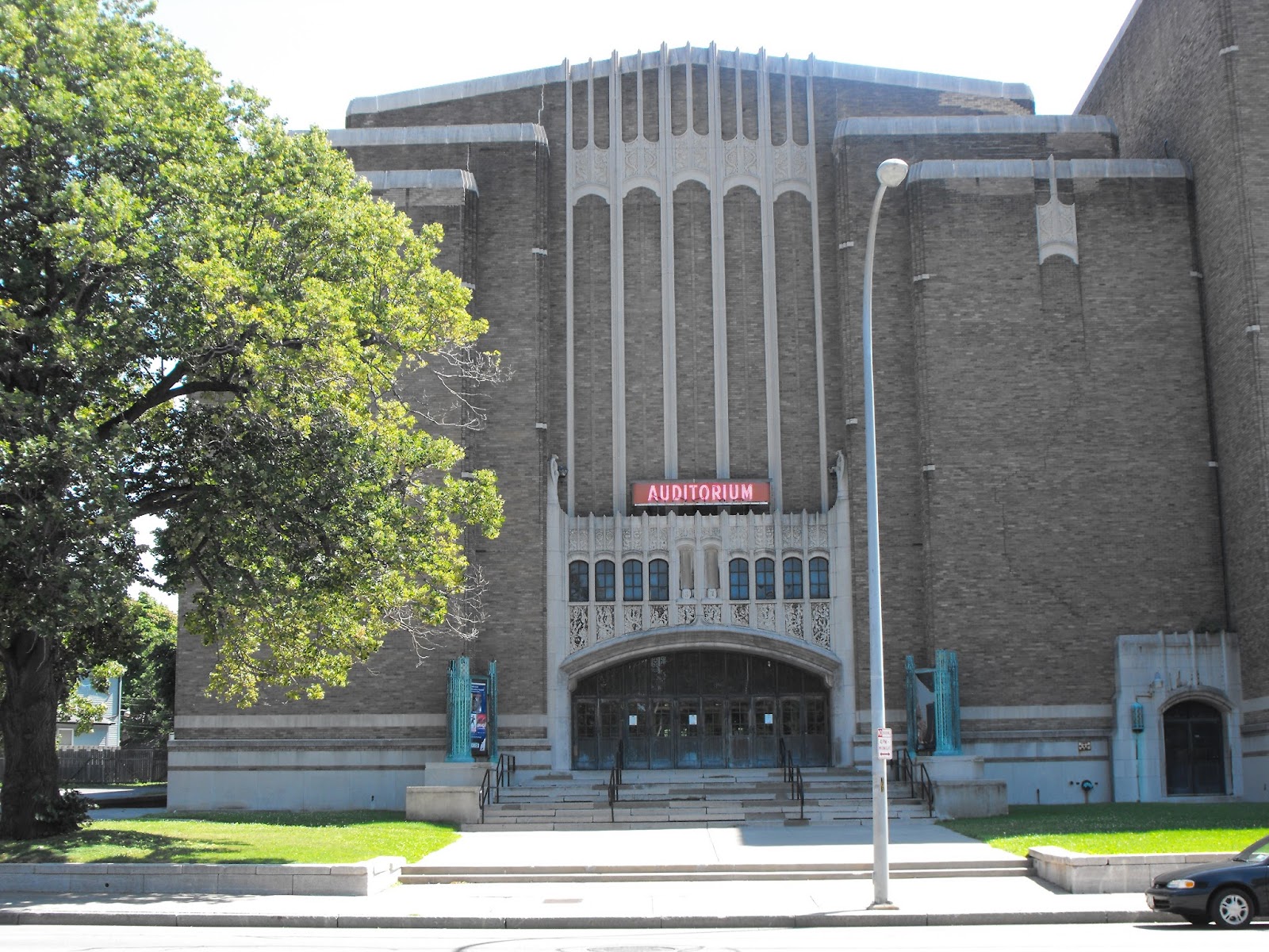 West Herr Auditorium Theatre / RBTL