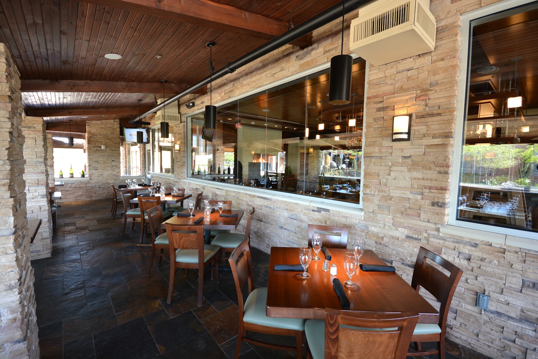Winewood Grill
