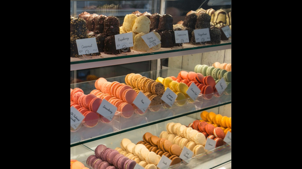 Woops! Macarons & Gifts (Scottsdale Fashion Square)
