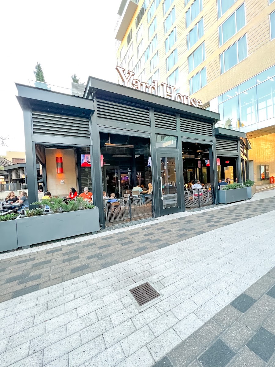 Yard House