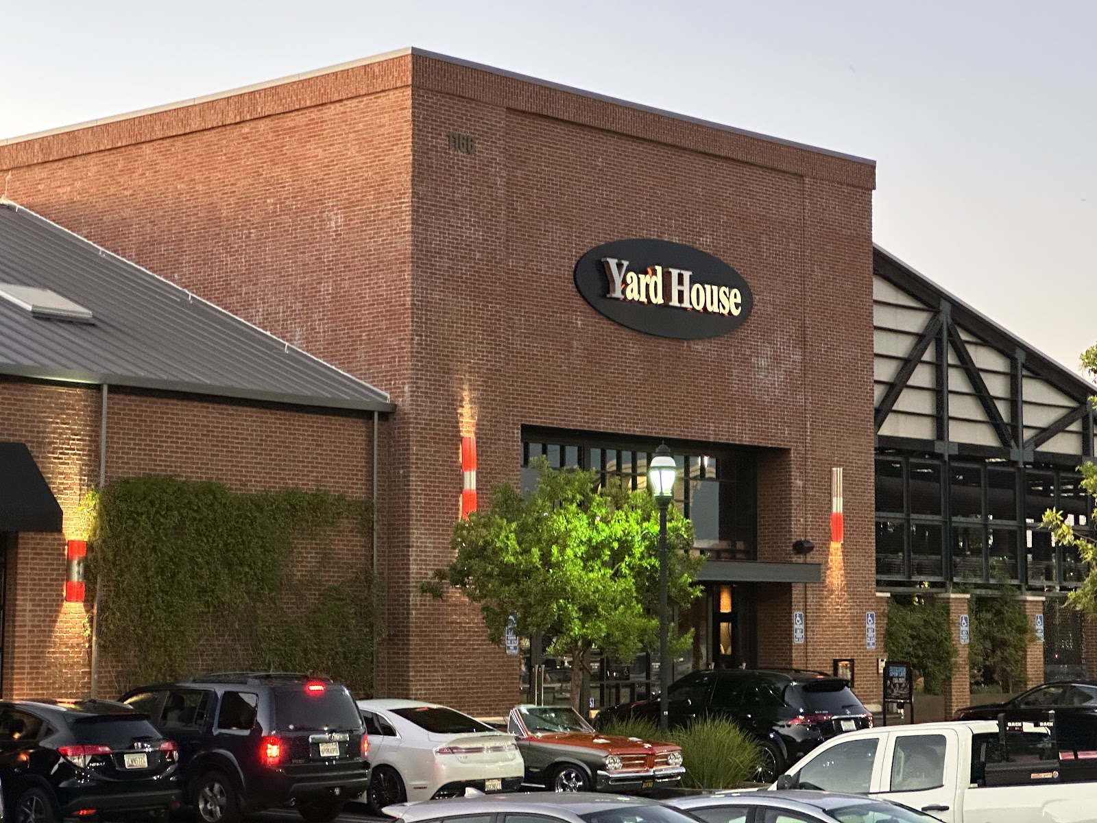 Yard House