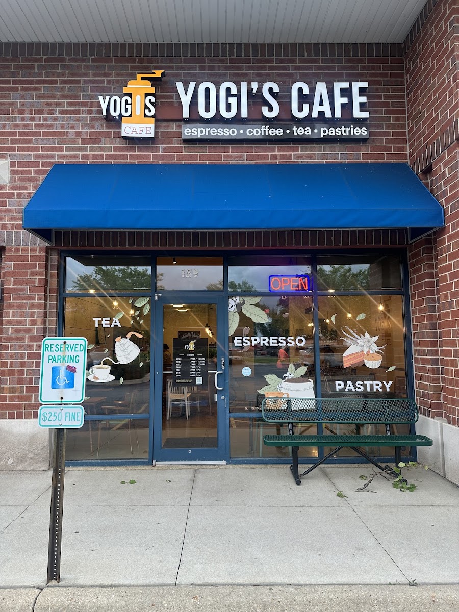Yogi's Café